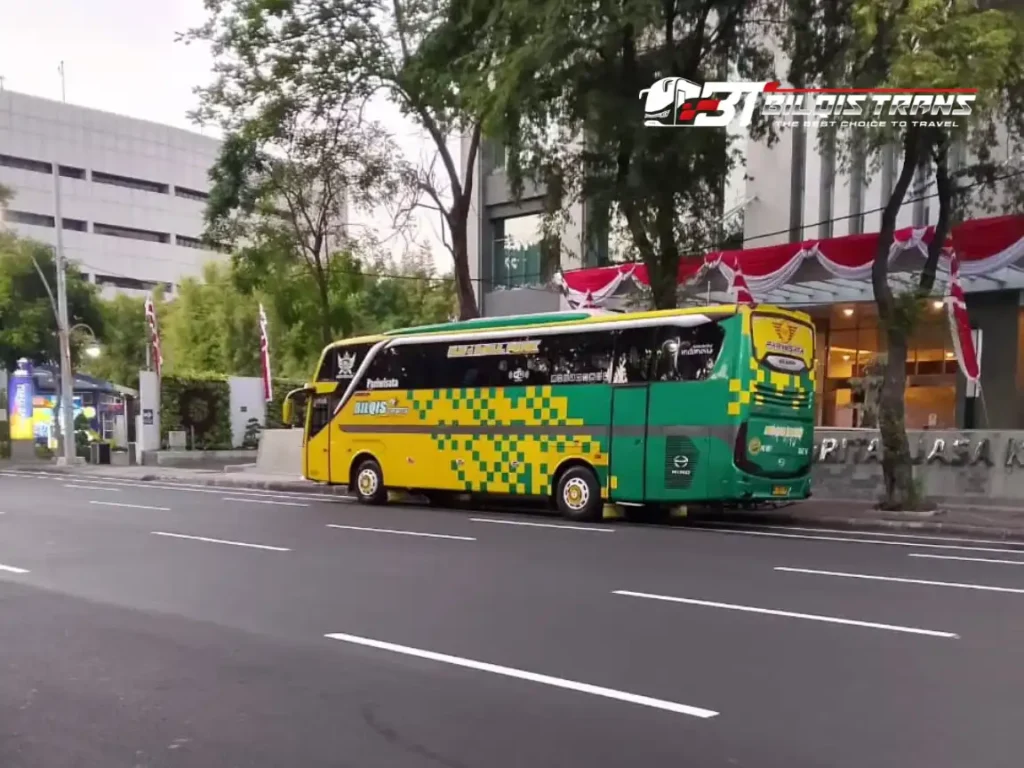 sewa bus pariwisata gresik surabaya